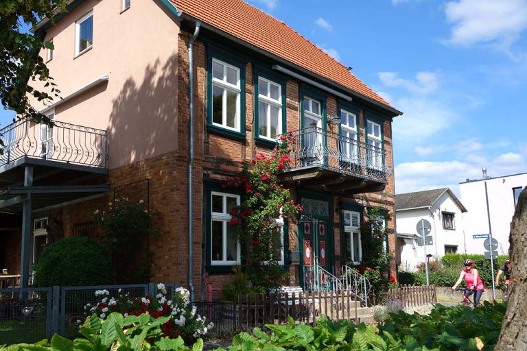 Malerisches Fachwerkhaus an der Elde